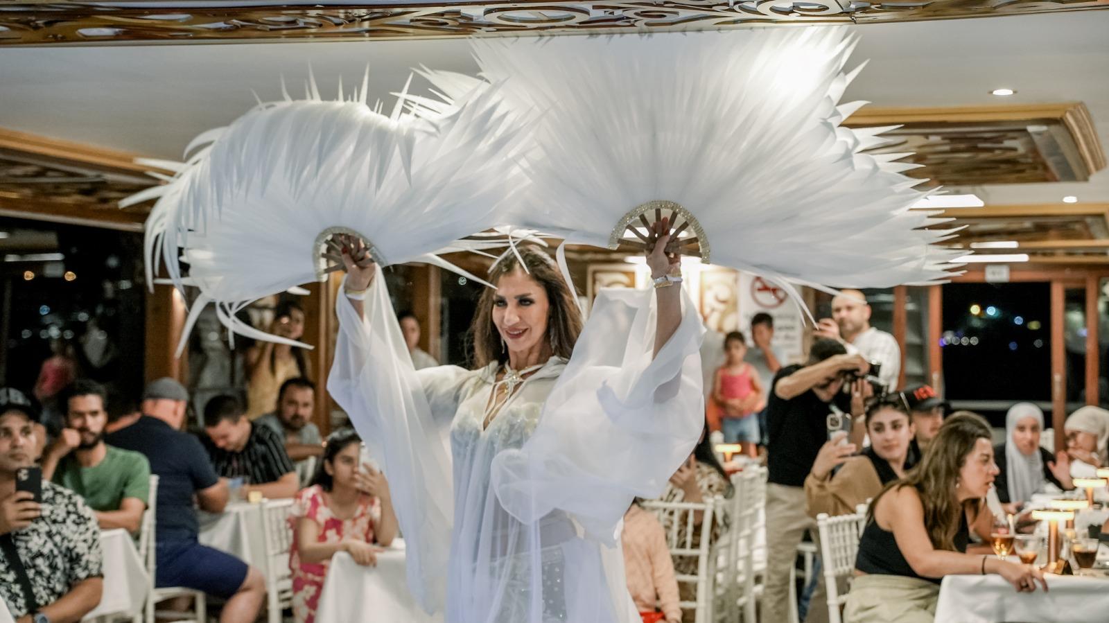 New Year Dinner Cruise (Middle Area Table) with Transfers