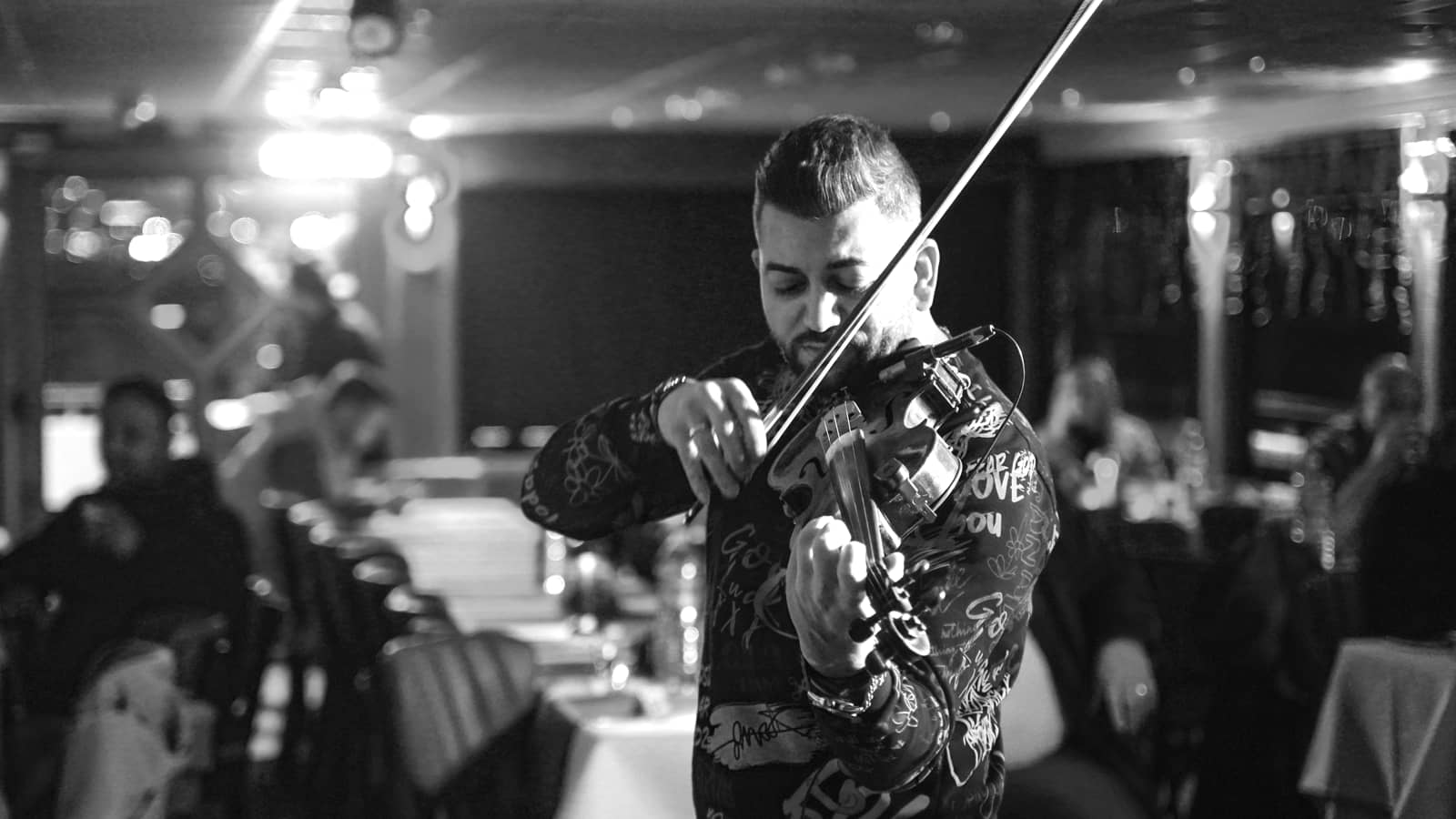 STANDARD PRİVATE TABLE WİTH ALCOHOL + Pick up&Drop off