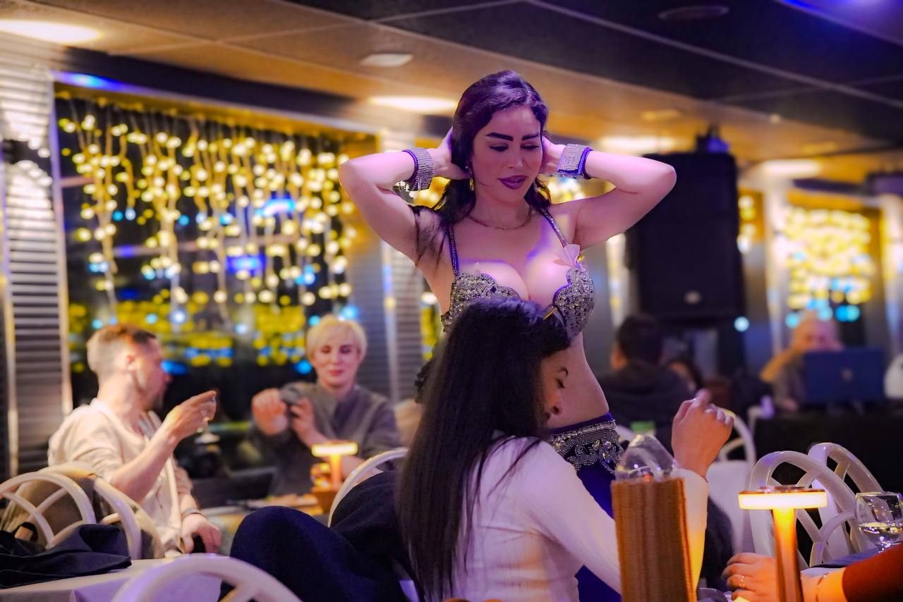 STANDARD PRİVATE TABLE WİTH ALCOHOL + Pick up&Drop off