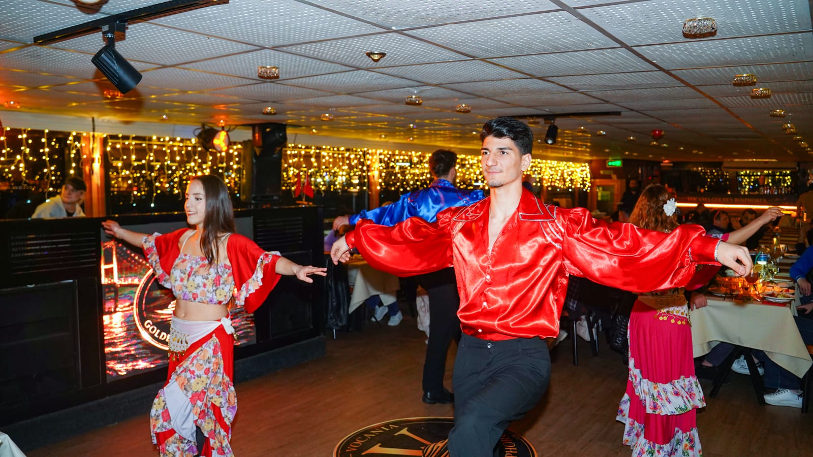 STANDARD PRİVATE TABLE WİTH ALCOHOL + Pick up&Drop off