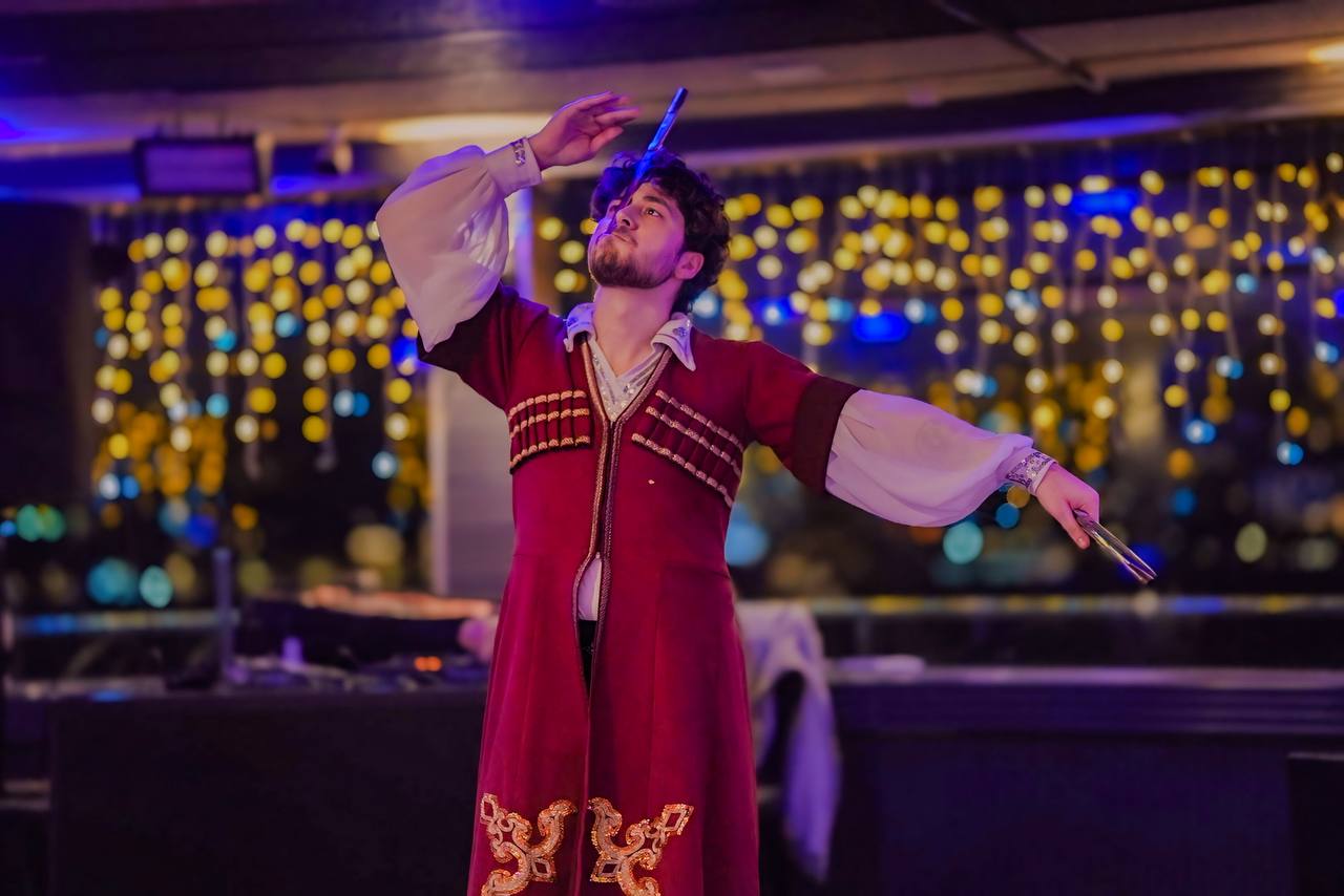 New Year Dinner Cruise (Backside Sharing Table) Meeting point