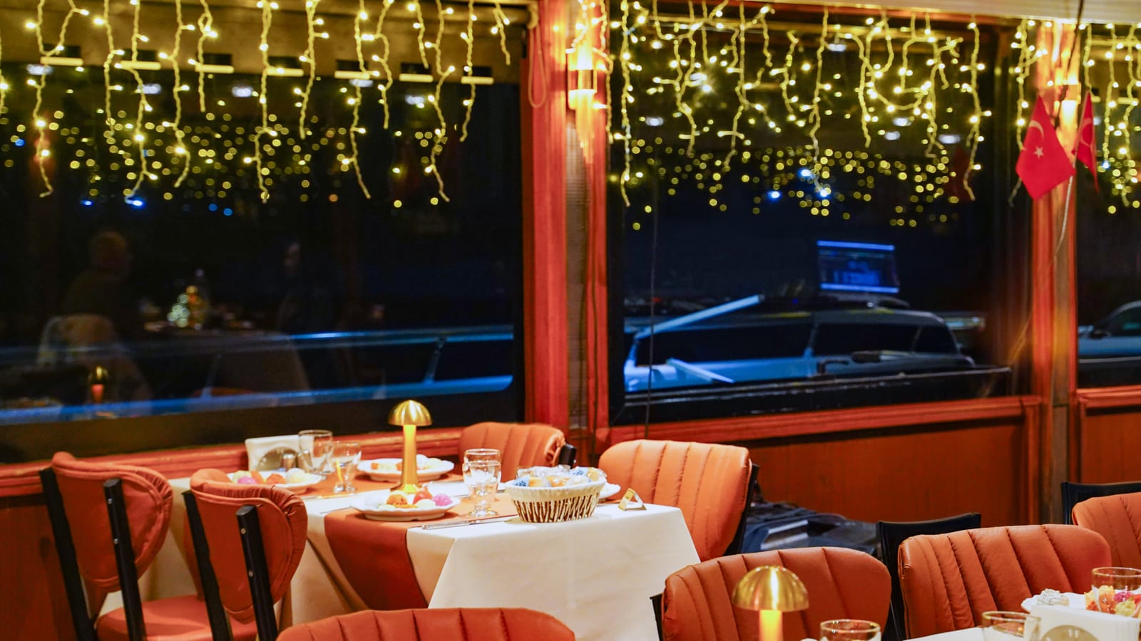 VIP PRİVATE TABLE WİTH ALCOHOL + Pick up&Drop off